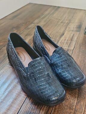Comfortview‎ Teal Green  Croc-Embossed Slip-On Loafers. NWOT